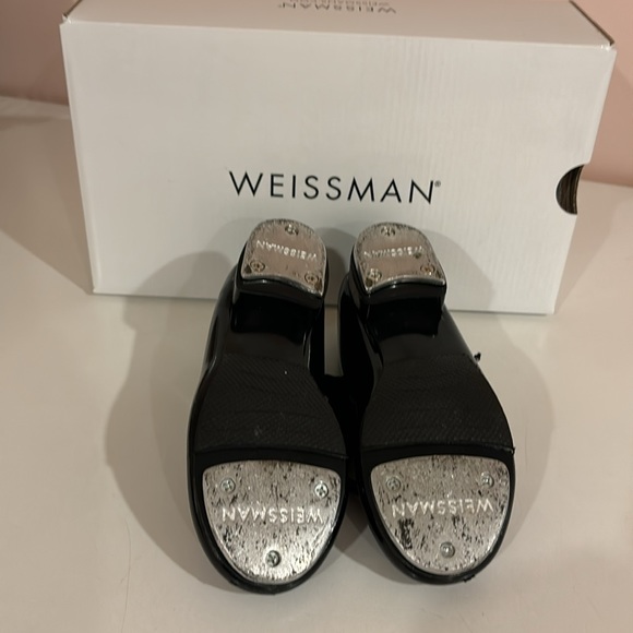 Little girl’s black patent leather tap shoes. - Picture 3 of 5